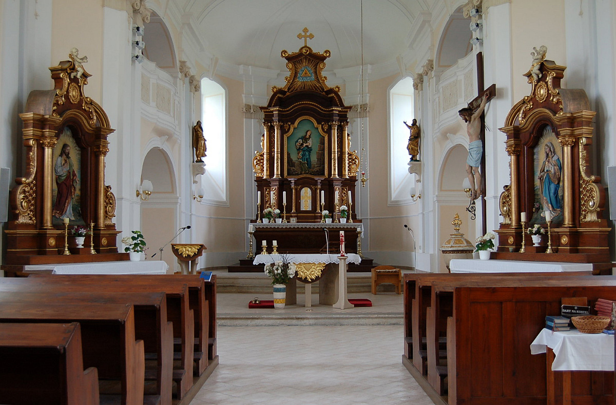 Kerhartice, kostel sv. Máří Magdalény